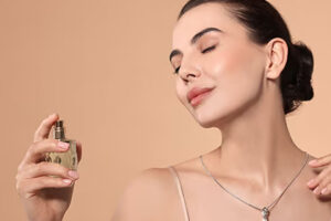 How to apply body spray for long lasting?